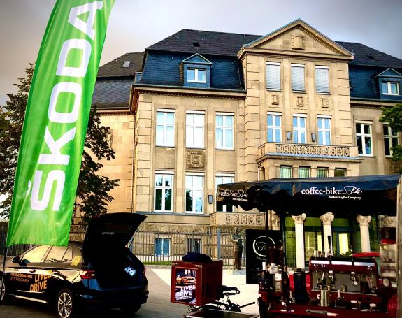 Barista-Service für Firmen Promotion in NRW Coffee-Bike auf einem Firmenevent in Düsseldorf – autarke Kaffeebar mit Sti