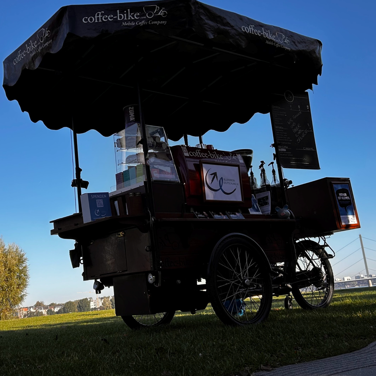 Mobiles Kaffee-Catering mit Coffee-Bike in Düsseldorf – Barista-Kaffee auf Events in NRW
Nachhaltiger Barista-Service mit mobiler Kaffeebar 